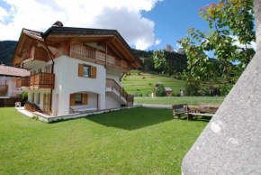 Ciasa Rasom Pozza Di Fassa
